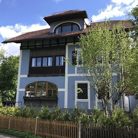 With 2 Bedrooms *